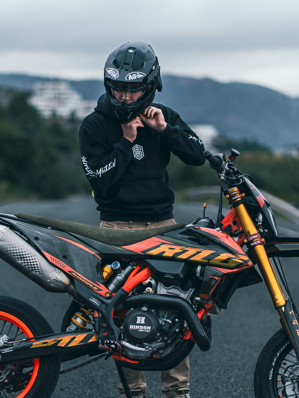 SUPERMOTOALIEN HOODIE — BLACK