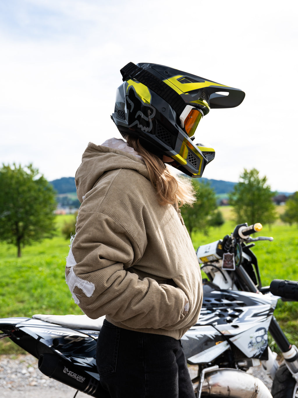 PRE-VENTA BIKE LIFE CORDUROY JACKET — BEIGE