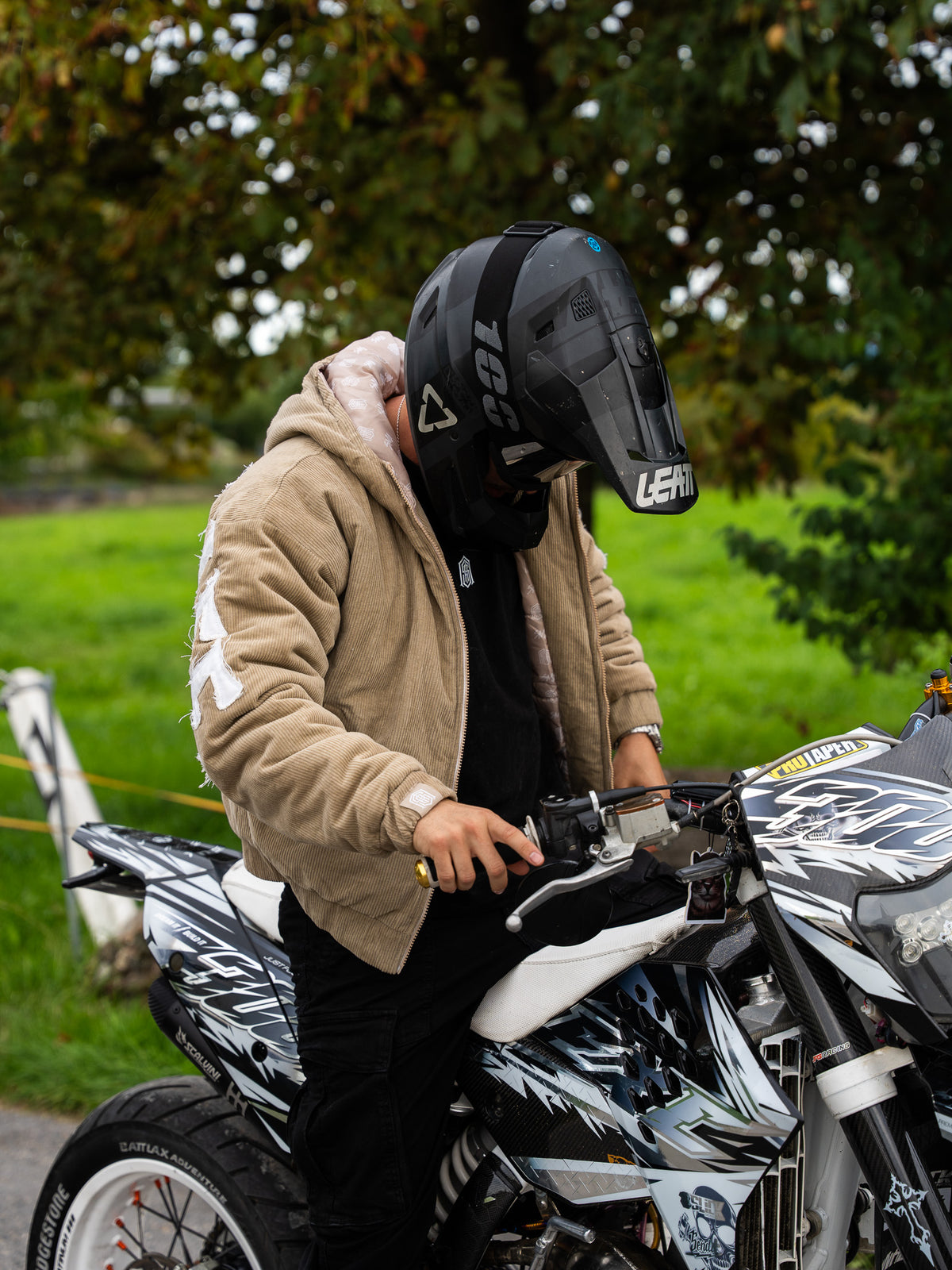 PRE-VENTA BIKE LIFE CORDUROY JACKET — BEIGE